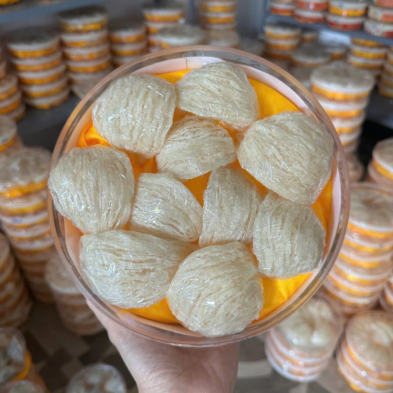 Yến rút lông form đảo sợi gân